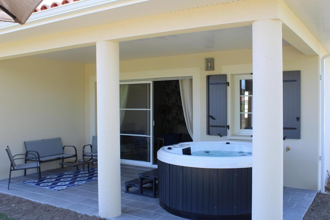 Gîte Lou, Gîte famille et bien être avec jacuzzi Fontenay-le-Comte Exterior foto